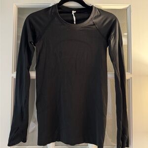 Lululemon Black Long Sleeve Swiftly Top
